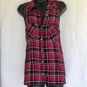 Rock & Republic women’s L sleeveless button down